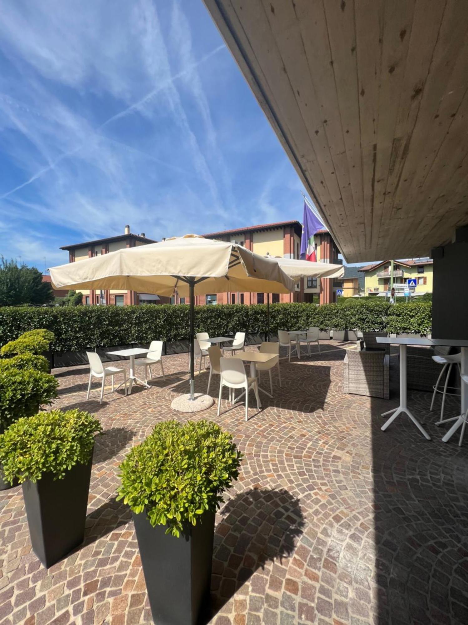 San Valentino Hotel Villa di Serio Bagian luar foto