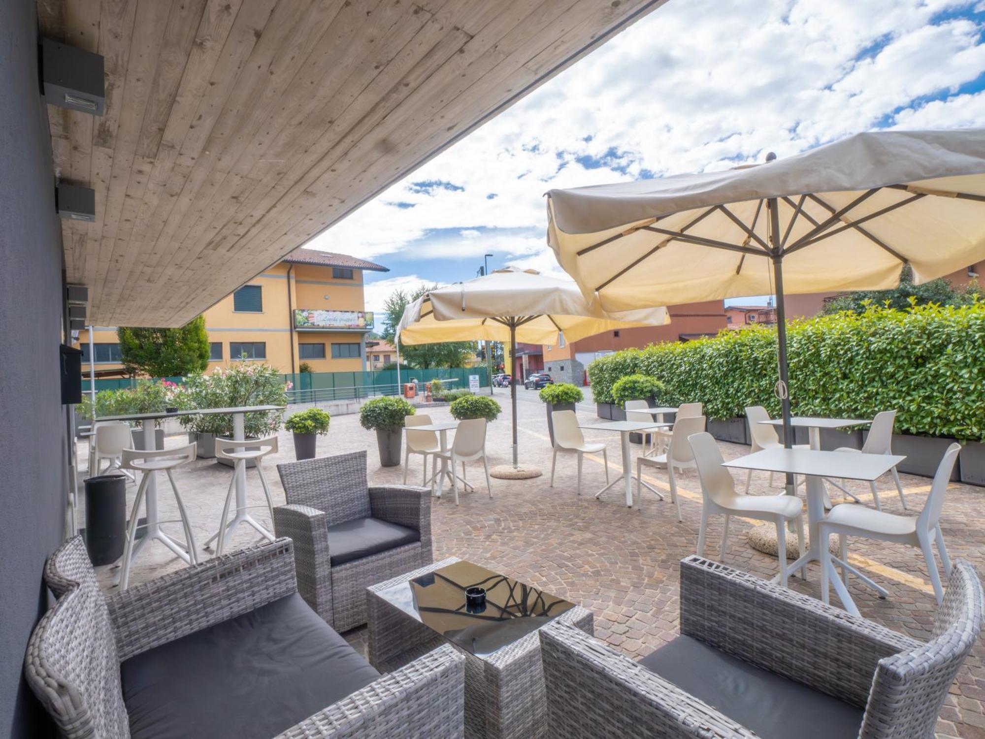 San Valentino Hotel Villa di Serio Bagian luar foto